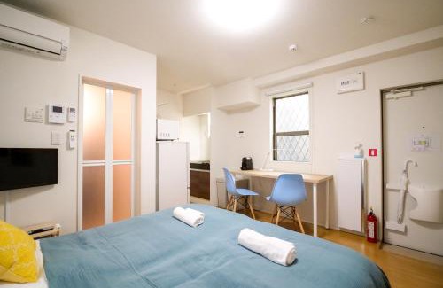 Higashitateishi Apartamento | Triphome Tateishi New open/2 single beds/big table/300M WiFi