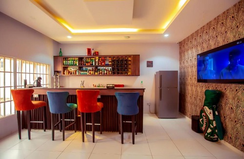 Abuja Hotel | Triple 9 Apartments, Pool & Spa