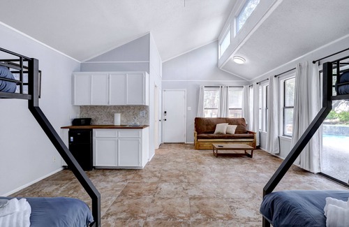 North San Antonio - SAT Casa | Triple Crown - A Birdy Vacation Rental