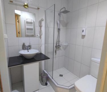 Vera Hotel | Triple eight hotel