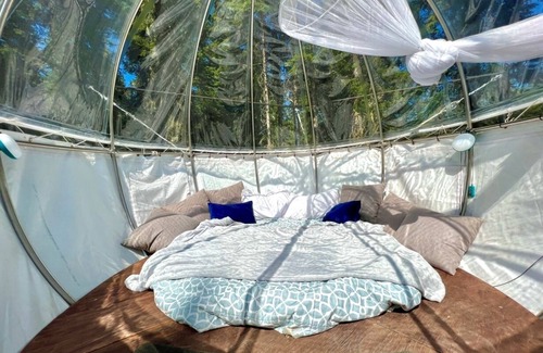 West Glacier Complejo | Triple G’s Resort - Sky Dome 1