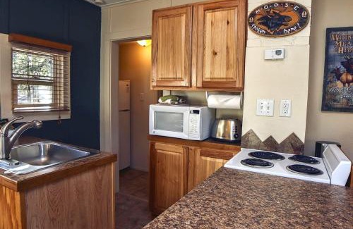 Estes Park Casa | Triple R Cottages- 2 cabin