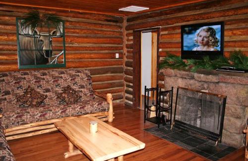 Estes Park Casa | Triple R Cottages- 8 cabin