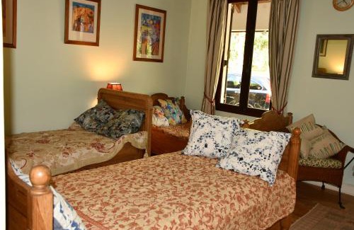 Tanetane Cama Y Desayuno | Triple Room Bed and Breakfast main House