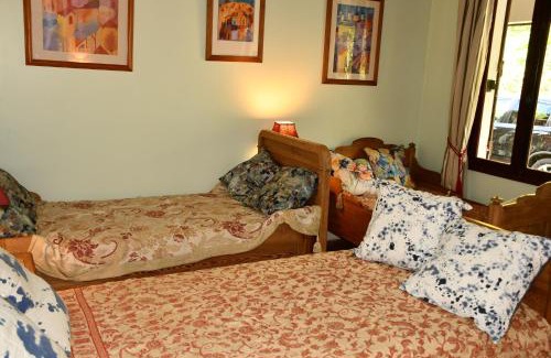 Tanetane Cama Y Desayuno | Triple Room Bed and Breakfast main House