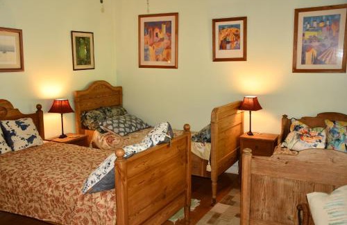 Tanetane Cama Y Desayuno | Triple Room Bed and Breakfast main House