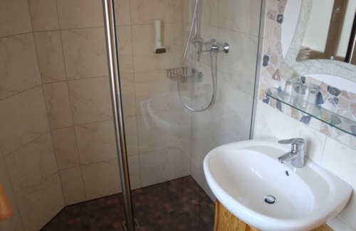 Lautertal Cabaña | Triple room 41 - Guesthouses Am Nibelungensteig