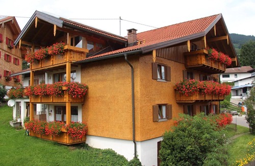 Vorderhindelang Apartamento | Triple room shower/toilet/balcony - house "Beim Lorenzar"