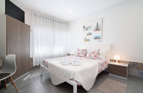 Arvore Casa | Host Wise Arvore - Triple Room w/ Terrace and Pool