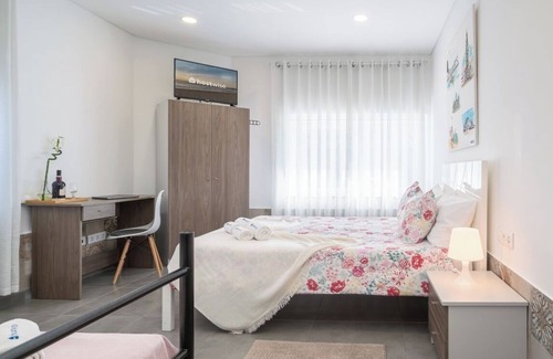 Arvore Casa | Host Wise Arvore - Triple Room w/ Terrace and Pool