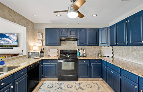 Enchanted Oaks Casa | TripleHRetreat+Pets+Waterfront+Dock+GameRoom