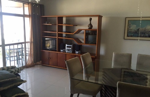 Algodoal Apartamento | Triplex con spa, 2 suites y 3 dormitorios más, avenida frente al mar, con vista al mar