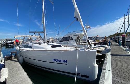 Carvalhal Alquiler De Eote | TROIA - Veleiro em marina