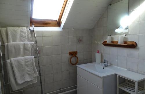 Saint-Etienne-sous-Bailleul Casa | Trois logements indépendant au Grande Vigne