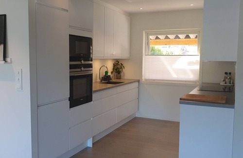Tromso Apartamento | Tromsø View, Central, Free parking, EV-charger. Quiet neighborhood