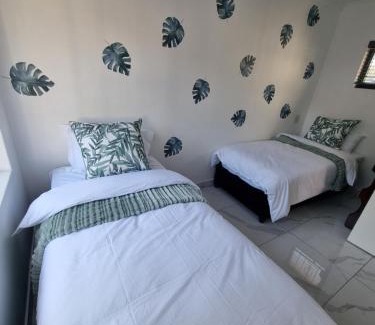 Durban North Casa | Troon Harmony - Room 1