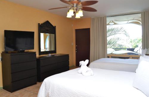 Central Beach Hotel | Tropi Rock