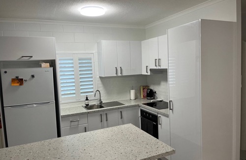 Port Douglas Apartamento | Tropic Gardens - Walking distance to town - 2 bedroom holiday unit with yard