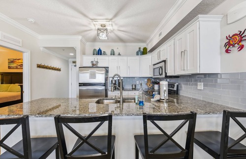 West Panama City Beach Condominio | Tropic Winds by Book That Condo