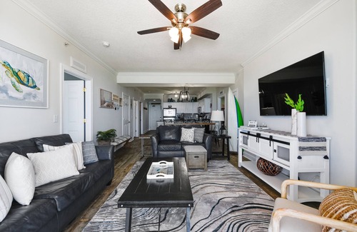 West Panama City Beach Condominio | Tropic Winds by Book That Condo