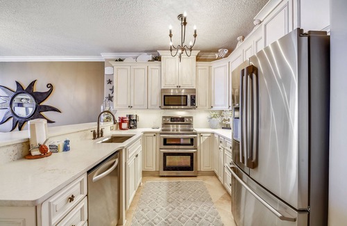 West Panama City Beach Condominio | Tropic Winds by Book That Condo
