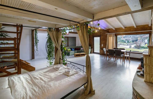 Bistrita Casa | Tropica Home with Barbeque & Ciubar