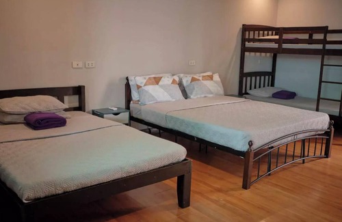 Bagong Lipunan Ng Crame Casa | Tropical 3-bedroom House With Pool