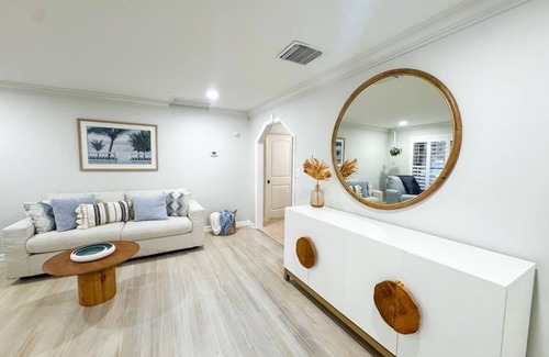Hobe Sound Casa | Tropical and Historic Pool Escape, Hobe Sound