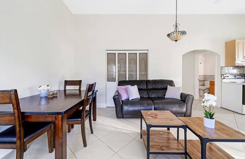 Southwest Ranches Casa | Tropical and Lush Paradise