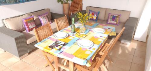 Velilla-Taramay Apartamento | Tropical Andalusian place