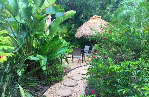 Alta Vista Casa | Situado en el centro, cerca del centro de Sarasota, recientemente renovado, Tropical
