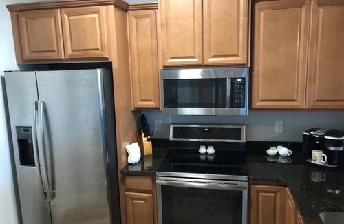 Bouchelles Island Condominio | Tropical Breeze Getaway! Watch the Shuttles from the Balcony! New Smyrna Beach!