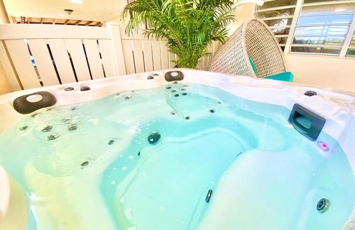Dorado Pueblo Apartamento | Tropical Breeze 2 Bed 2 Bath