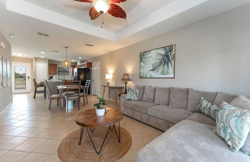 Laguna Vista Casa | Tropical Casita located in South Padre Island Golf Community