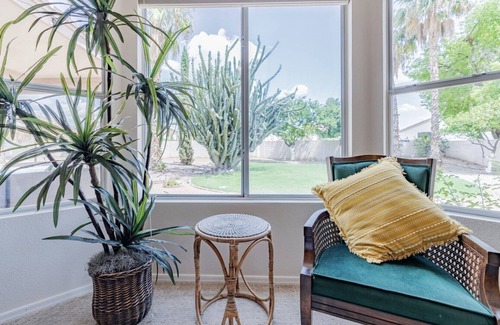 Crystal Creek Casa | ☀️🌵Tropical Desert Oasis. HEATED Pool & Spa no charge. Private, large yard 🌴🏜