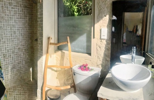 Soufriere Hotel | Tropical Elegance in Soufrière | Spa, Pool, Beach access | Pitons Nature Walks