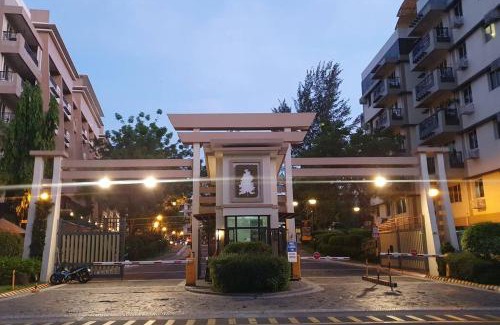 Taguig Apartamento | Tropical Escape at Cedar Crest