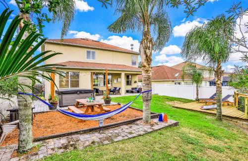 Bella Toscana Casa | Tropical Escape