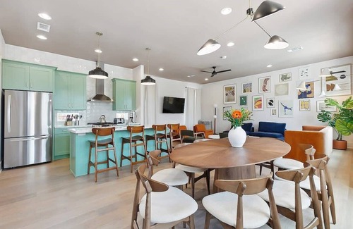 Bayou St. John Casa | Tropical Escape w/Heated Pool+PKG near JazzFest,FQ