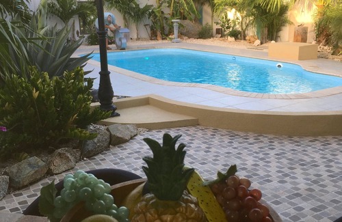 De Bruynewijk Villa | PISCINA PRIVADA Villa de 3 dormitorios ~ 90 segundos de la playa ~ piscina propia y tiki Ba