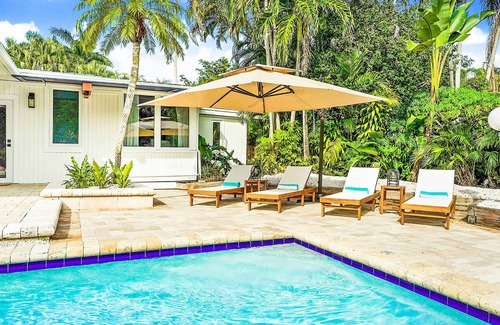 Biscayne Park Otro | Tropical garden Villa w/ pool, game room, fire pit