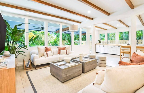 Biscayne Park Otro | Tropical garden Villa w/ pool, game room, fire pit