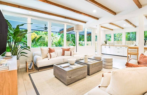 Biscayne Park Villa | Tropical garden Villa w/ pool, game room, fire pit
