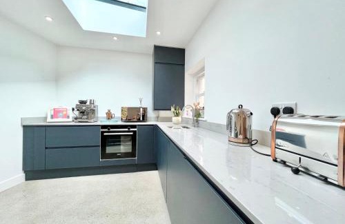 Newlyn Casa | Tropical Gardens 1 bed cottage Central Newlyn
