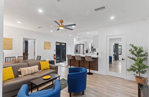 Central Oakland Park Casa | Tropical Getaway w Huge Yard! BNR Vacation Rentals