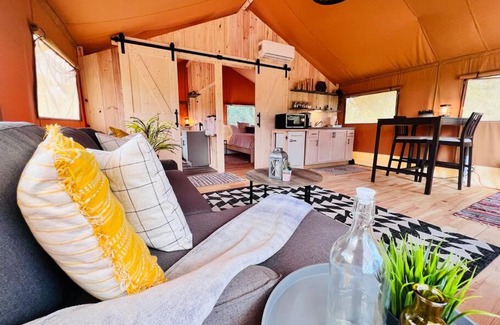 Punta Gorda Otro | Tropical glamping with hot tub