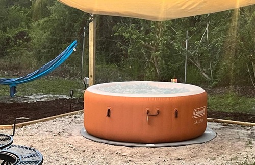 Punta Gorda Otro | Tropical glamping with hot tub