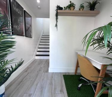 Coral Way Casa | Tropical Guest House at VIlla Verde Miami