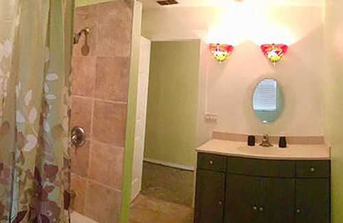 Keystone Casa | Tropical historic lodge w/firepit, close to Tarpon springs and great golf spots