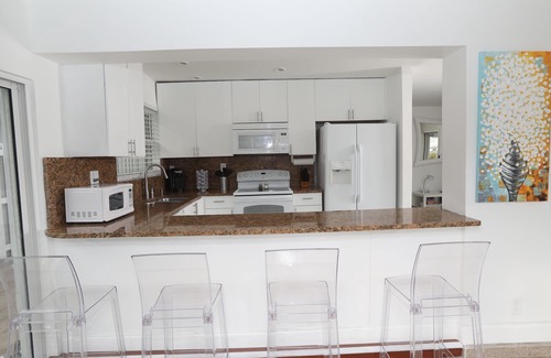 Melaleuca Gardens Casa | Paradise 2 Modern waterfront 2mi. Arpt 4 mi. Bch